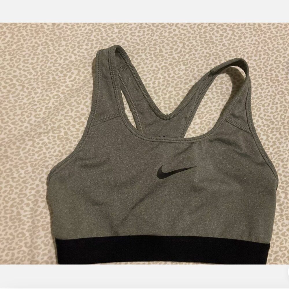 Nike Sports Bra Womens Size XS Gray Dri Fit Swoosh Running Workout Athletic